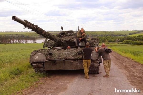 Трофейний танк Т-90 в районі Барвінкового. Богдан Кутєпов / hromadske