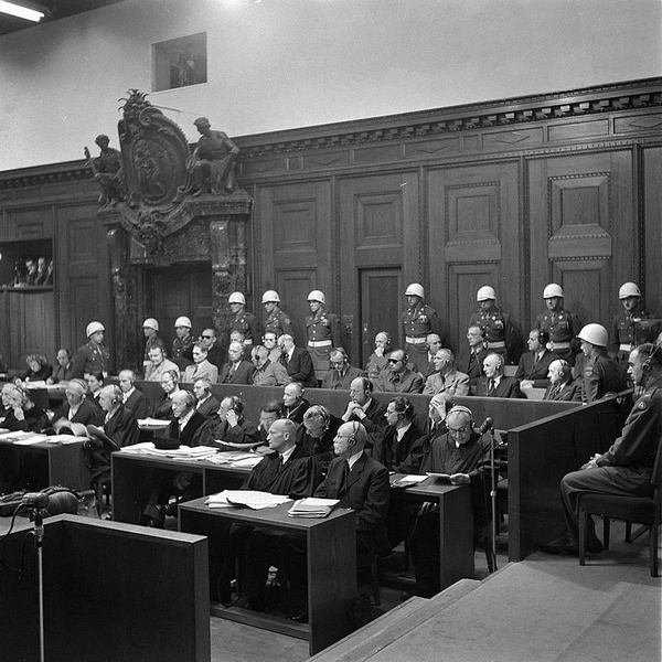 Нюрнберзький процес. Адвокати і підсудні, 4 грудня 1945 року  \ Фото: wikipedia.org