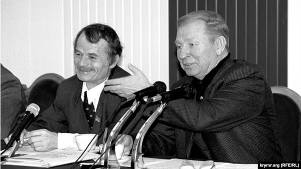 Мустафа Джемілєв і президент України Леонід Кучма в Бахчисараї. Крим, 10 листопада 2000 року