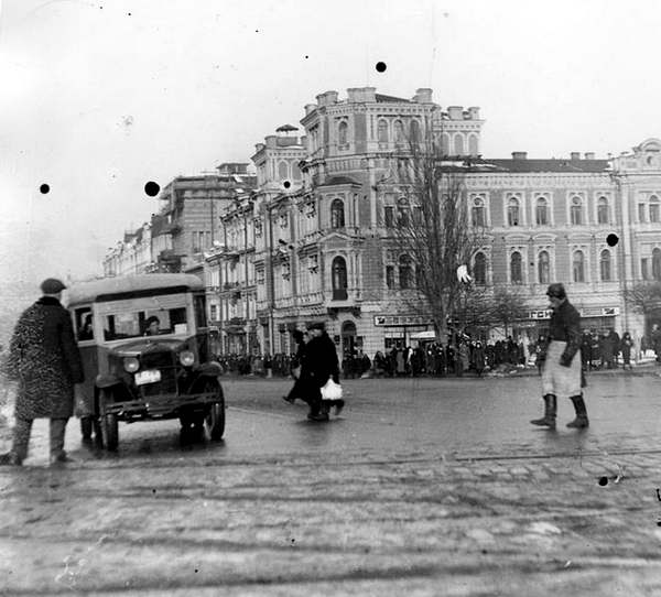 1935 год Бессарабская площадь.