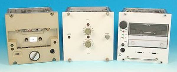 Фото 4. Слева направо – магнитофон CAG, усилитель и магнитофон CAW-E, ГДР
