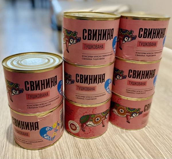 Військові експерти забракували 80 тис. бляшанок тушкованої свинини &laquo;Ментеріка&raquo;, проте вони все ж ймовірно потрапили у бойові підрозділи ЗСУ (фото NGL.media)