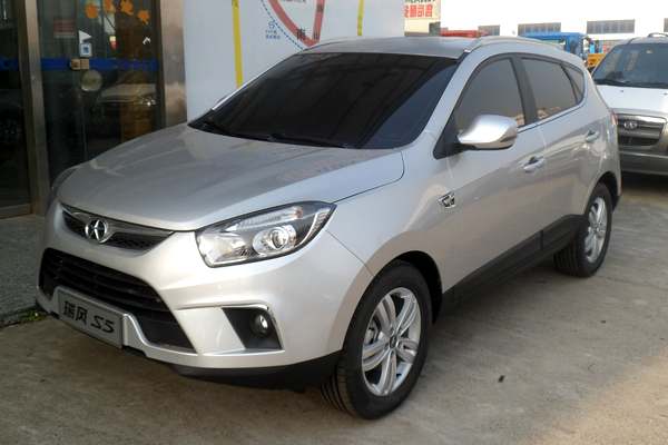 JAC S5 &mdash; китайская модель, которую, возможно, с осени будут собирать в Украине для всего СНГ