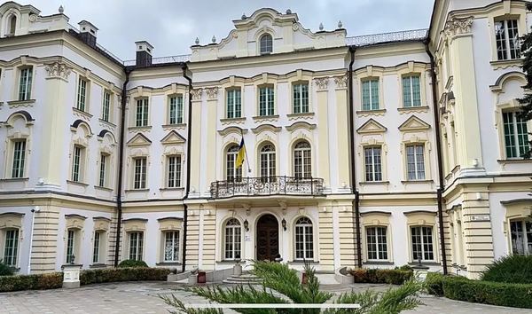 Кловський палац, де засідає Велика Палата Верховного Суду. Фото: Стас Юрченко, Watchers