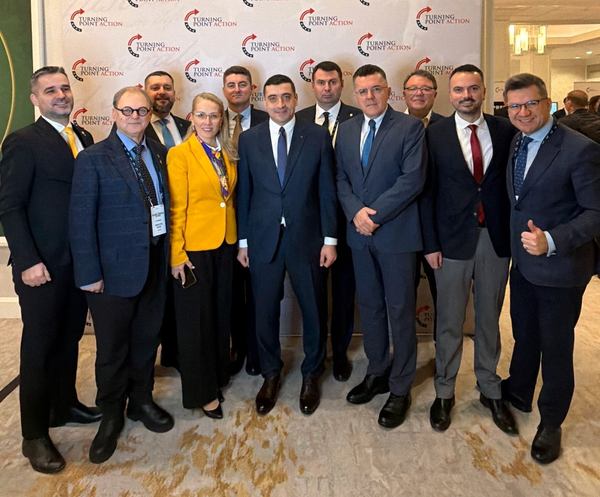 Делегація Румунії на конференції &laquo;Альянсу суверенних націй&raquo;