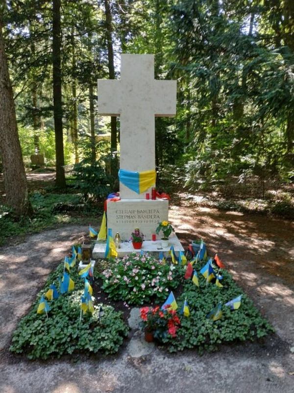 Могила Степана Бандери в Мюнхені, 2019 р. Фото: Вікіпедія